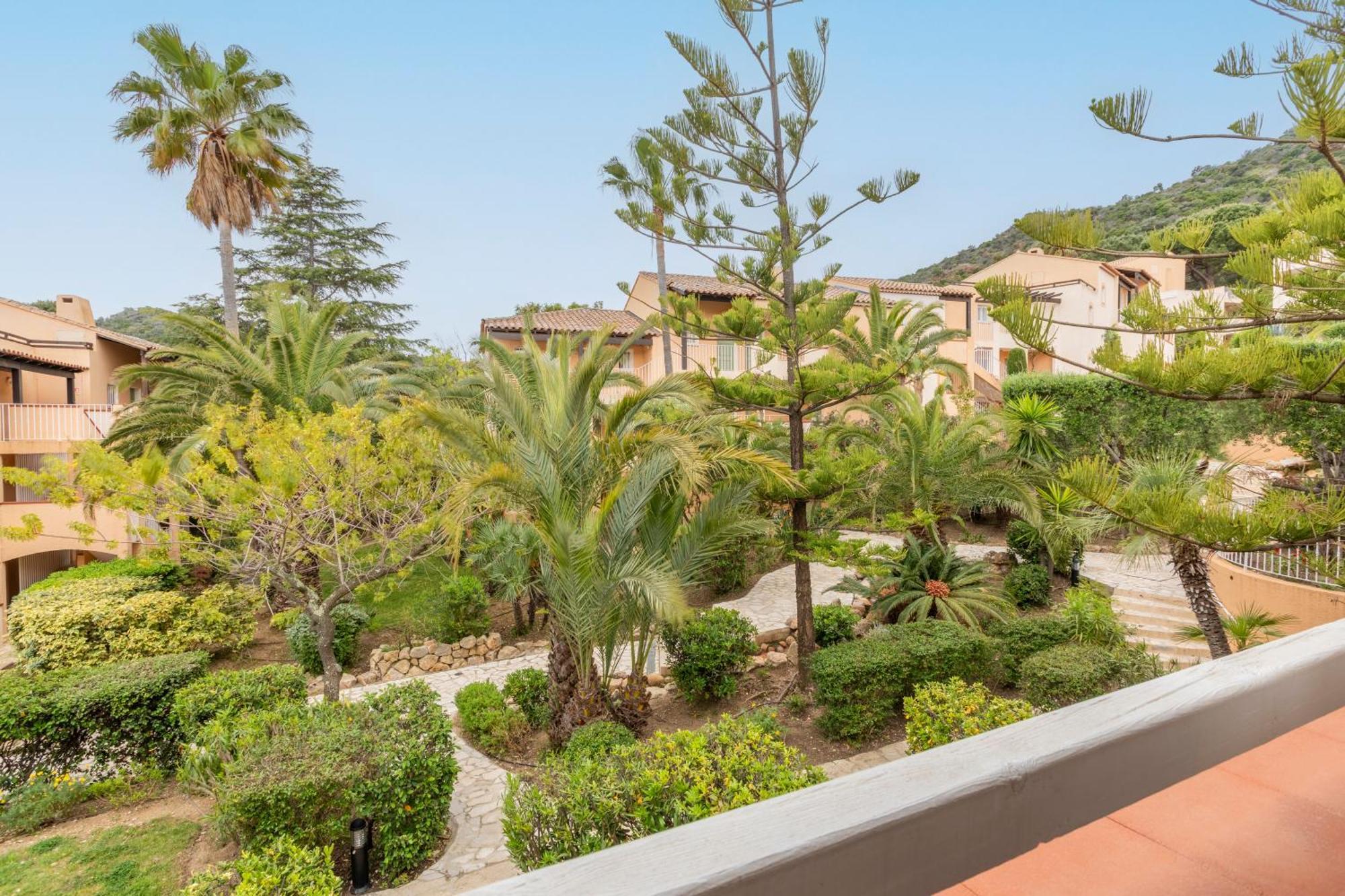 Apart-hotel Pierre & L'anse De Pramousquier Le Lavandou