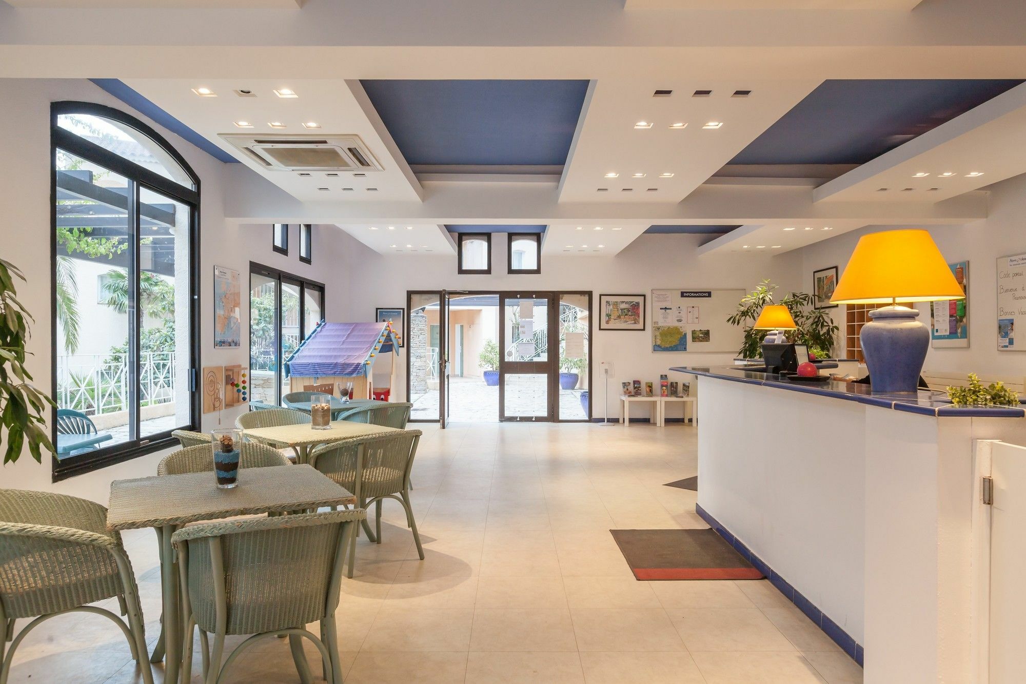 Apart-hotel Pierre & L'anse De Pramousquier 3*